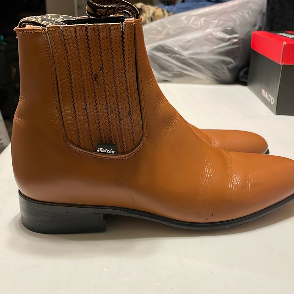 Falcon booties
